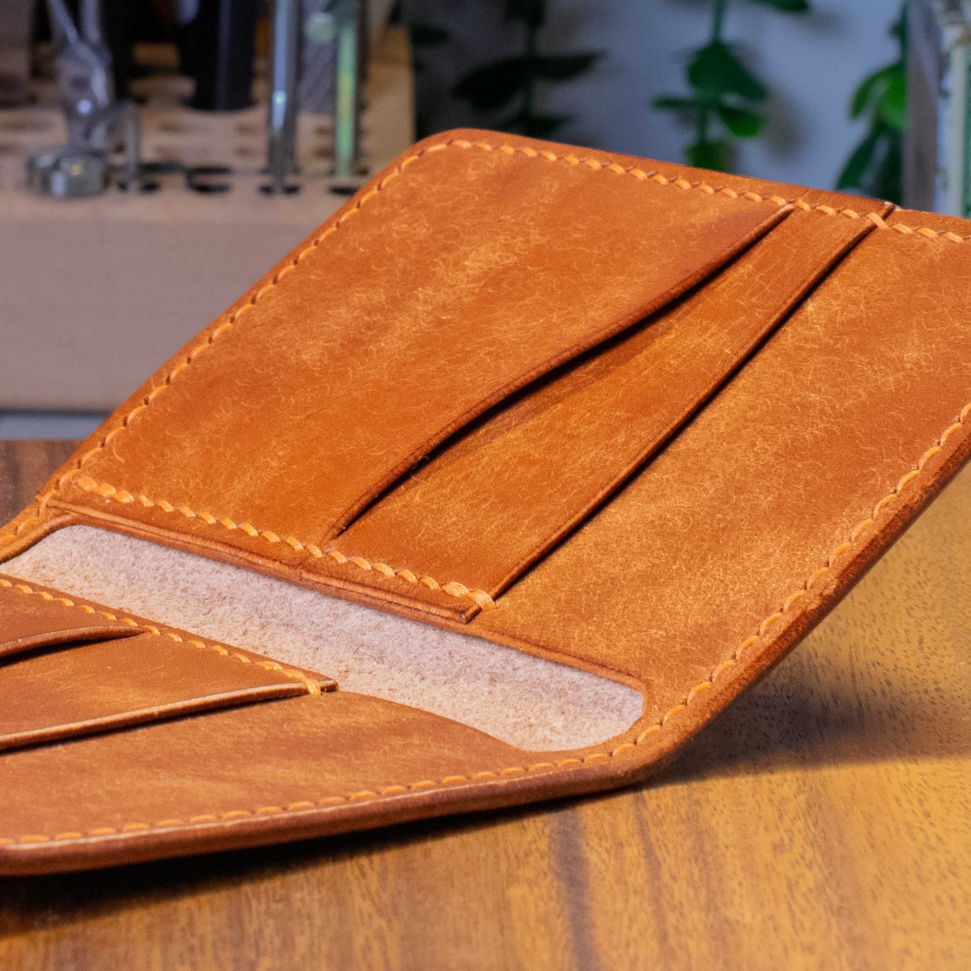 Vertical Bifolds - Lost Cove Leather