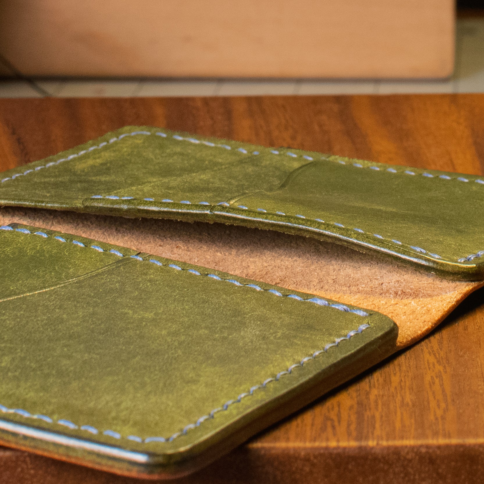 Hemlock Vertical Bifold | Tan Wicket & Craig | Olive Pueblo - Lost Cove Leather