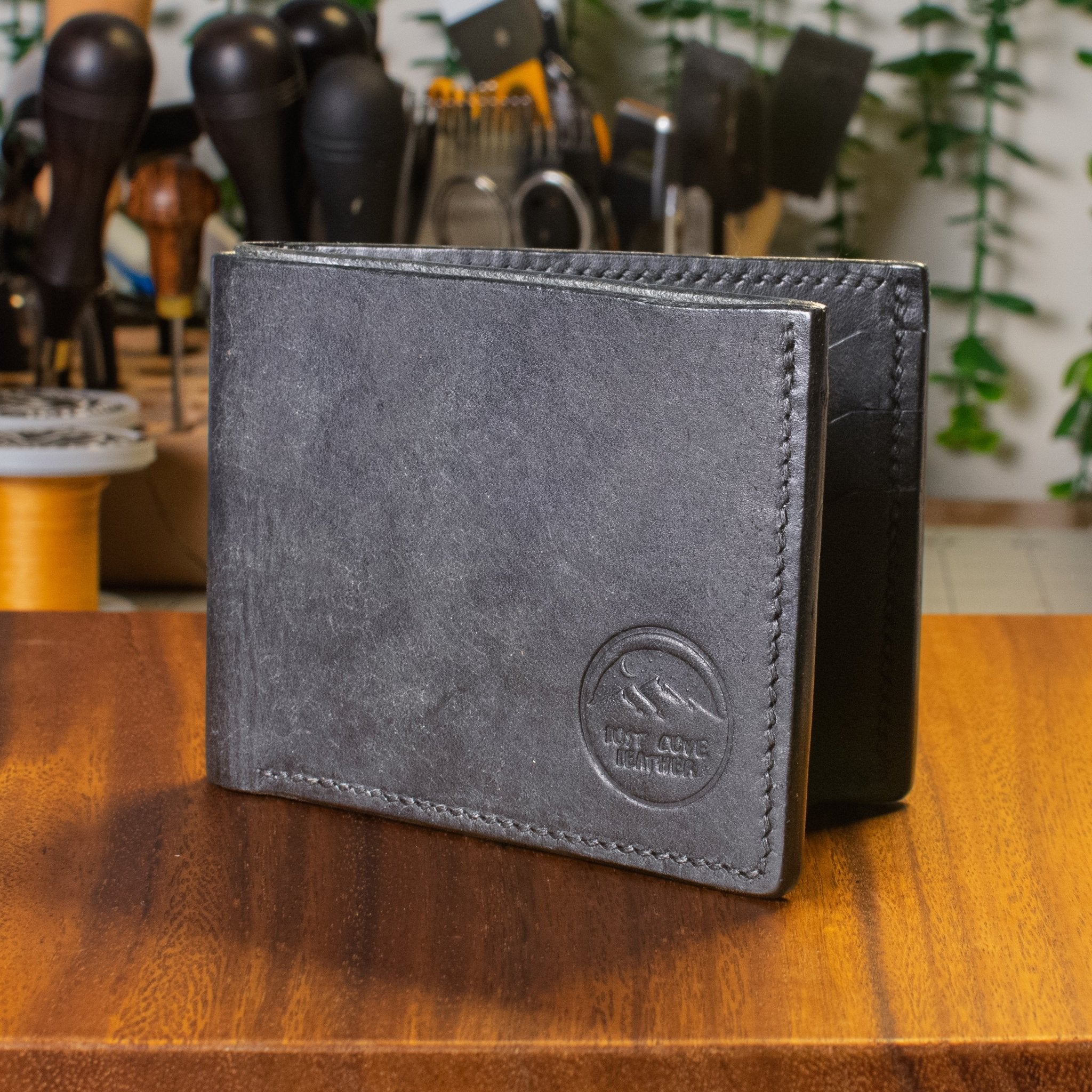 Hickory Bifold | Charcoal Pueblo | Black Thread - Lost Cove Leather