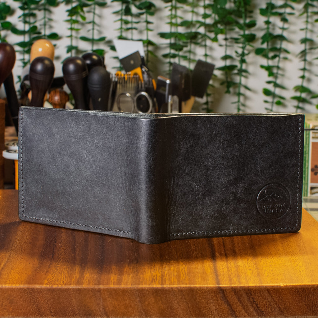 Hickory Bifold | Charcoal Pueblo | Black Thread - Lost Cove Leather