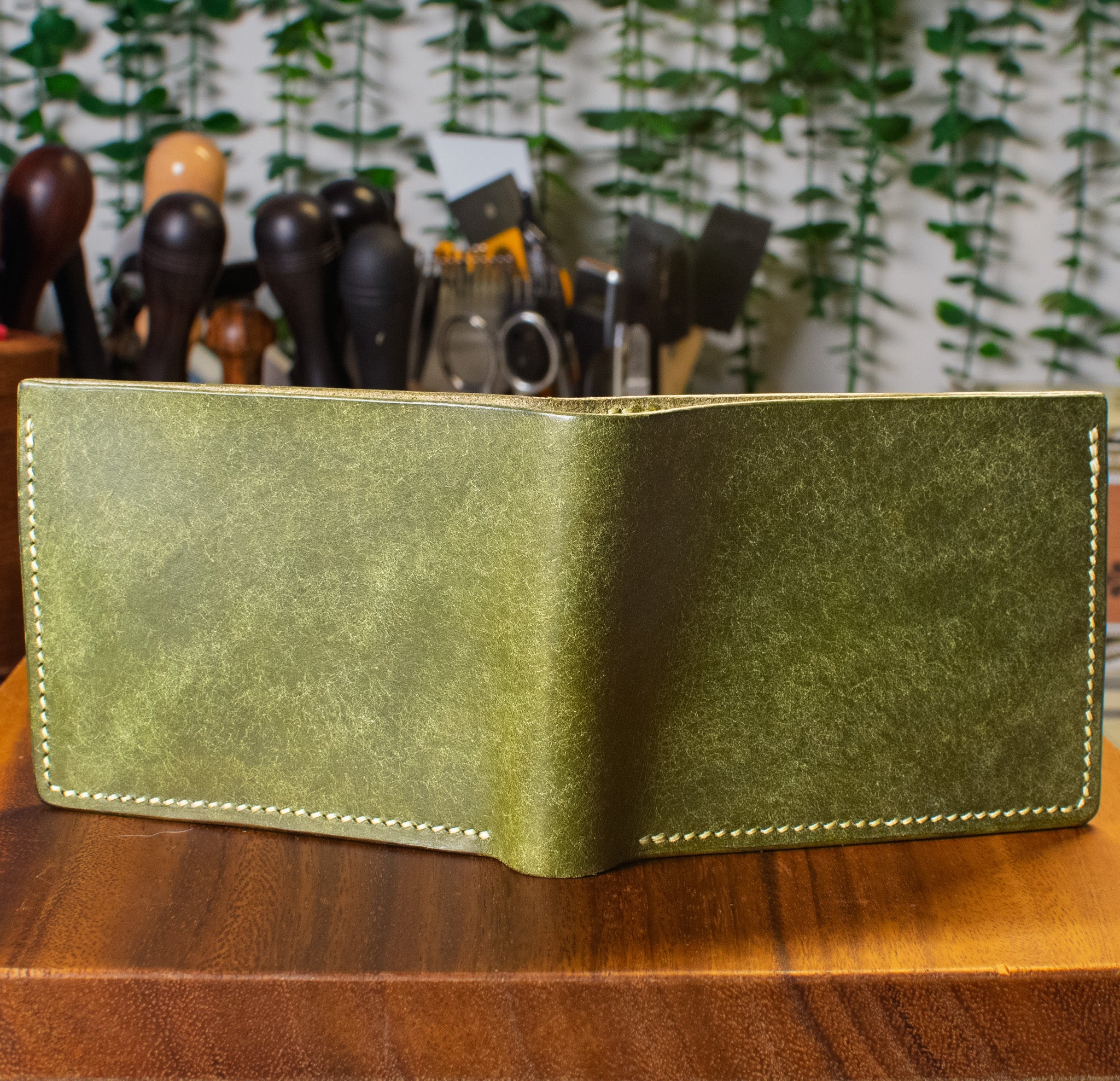 Hickory Bifold | Olive Pueblo | Pear Thread - Lost Cove Leather